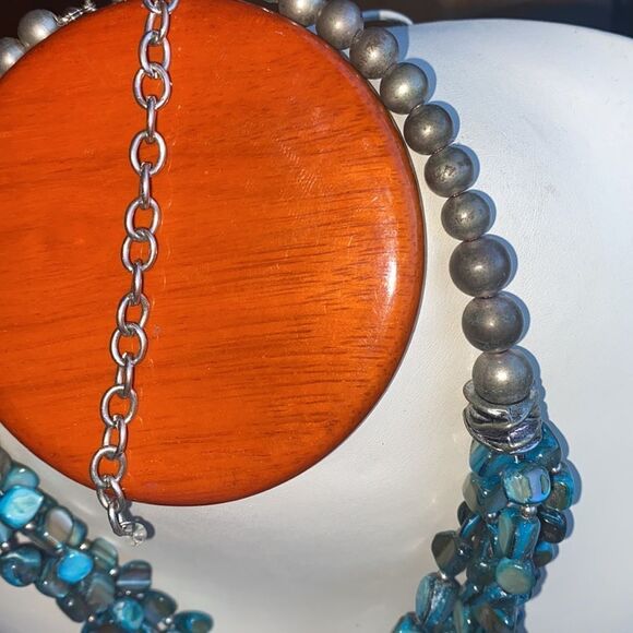 Multilayered Spiked Blue Shell Necklace - Picture 7 of 9